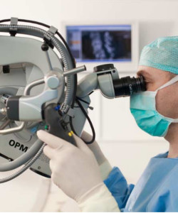 Spine Microscopic Surgical Facilities at Poornanand Goru Specialist Spine Surgeon