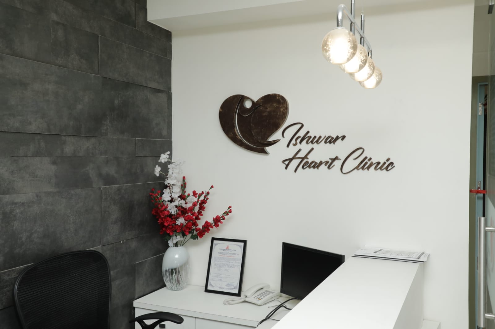 Banner 1 of Ishwar Heart Clinic